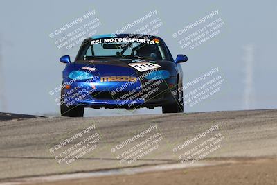 media/Oct-26-2025-CalClub SCCA (Sun) [[8ce1e69566]]/Group 5/Grapevine/